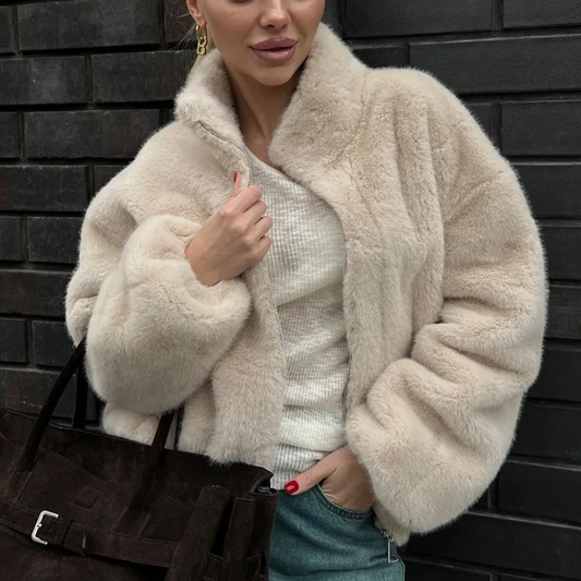Weicher Damen-Wintermantel – Elegante kurze Jacke aus Kunstpelz